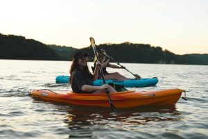 Chicas en kayak